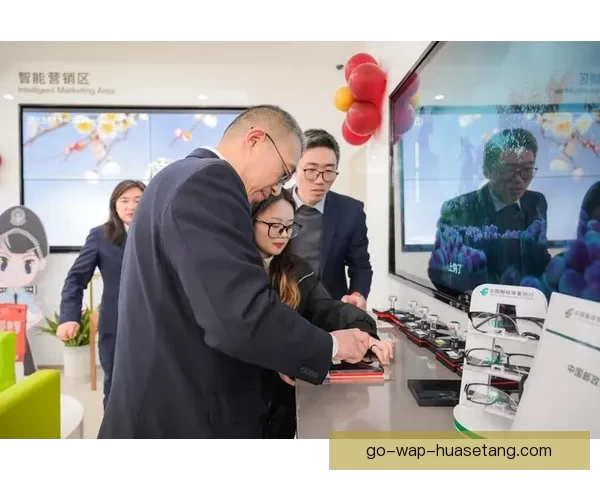 汤头条官方App下载：开启你的智能生活新篇章！